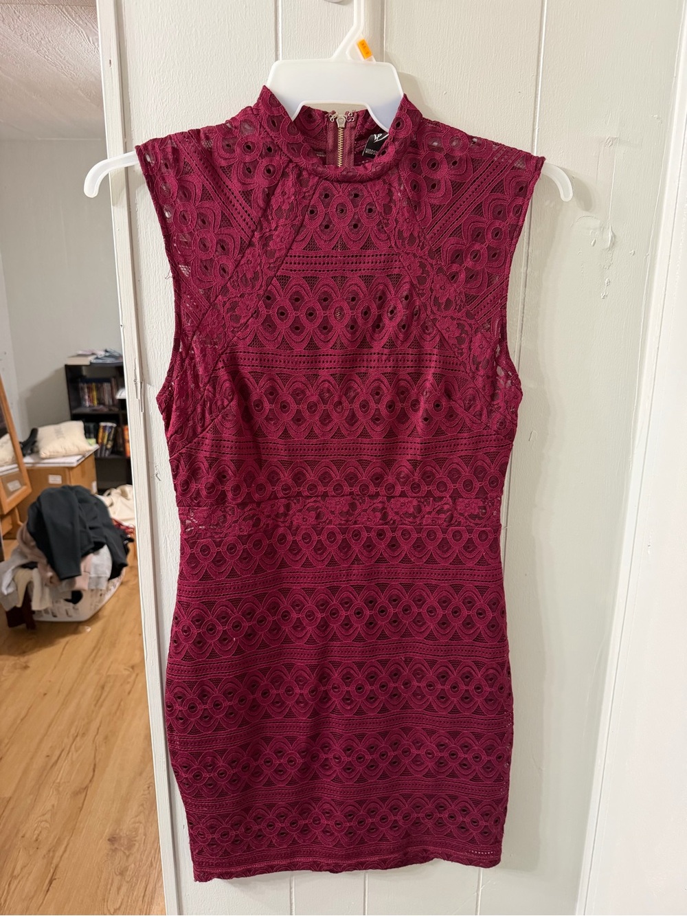 Windsor Sleeveless Lace Mini Dress in Burgundy